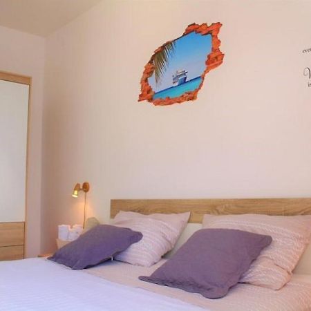 Apartment Antonio Primošten Екстериор снимка